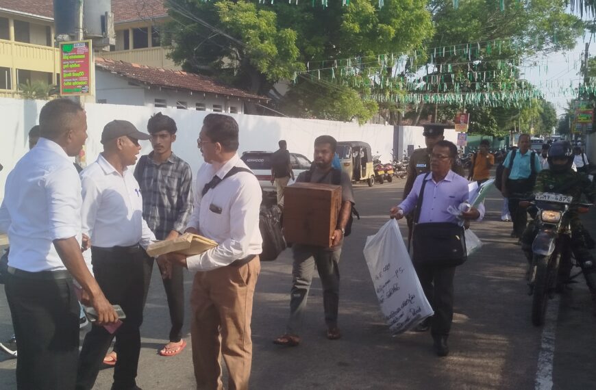 මාතර චන්ද්‍ර පෙට්ටි ගෙනයාම
