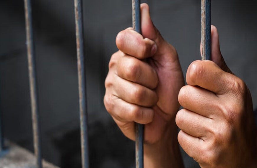 පද්මේට ගුවන් ගමන් බලපත්‍ර සෑදූ බව කියන  ආගමන විගමන නිලධාරියා රිමාන්ඩ්