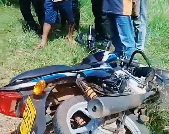 ටිපර්රියක් යතුරුපැදියක ගැටීම් යතුරුපැදිකරු මියයයි