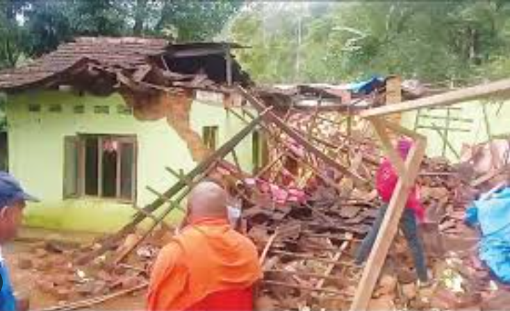 අයහපත් කාලගුණයෙන් පුද්ගලයින් 9,975 ක් පීඩාවට