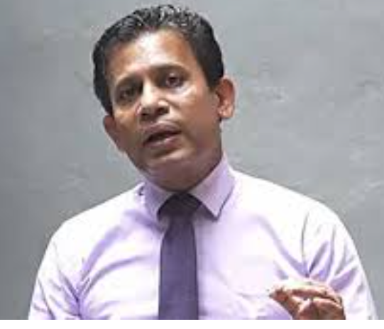 ප්‍රබල වෘත්තිය සමිති නායකයකුගේ වැඩ තහනම්